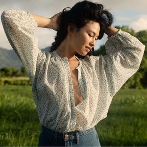 The Jane Blouse by Dôen. Blue Baby Kate print.